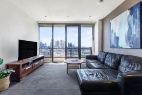 Modern Nomads Waterfront Residence Near Casino with River View
